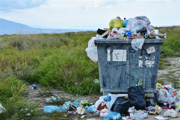 AKUT ekipleri, çeşitli yerlerde çevre temizleme etkinliğine destek verdi