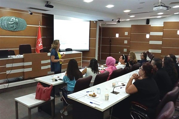 Bornova’da kadın muhtarlara İklim Adaleti Eğitimi