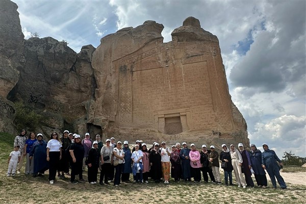 Eskişehir Emek Mahalle sakinleri, Frig Vadilerini gezdi