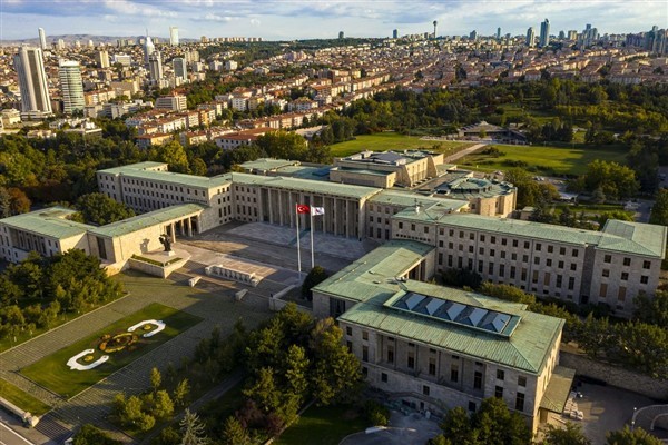 TBMM Başkanı Kurtulmuş, Paralimpik Oyunları’nda madalya kazanan sporcları kutladı