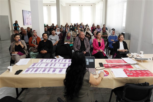 Yenimahalle’de sağlık seminerleri sürüyor