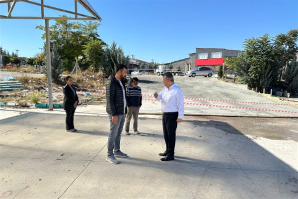 Başkan Koyuncu, Emirdağ Otogarı’ndaki çalışmaları inceledi