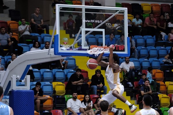 Konya Büyükşehir Belediyespor Basketbol Takımı, Trabzonspor’u mağlup etti