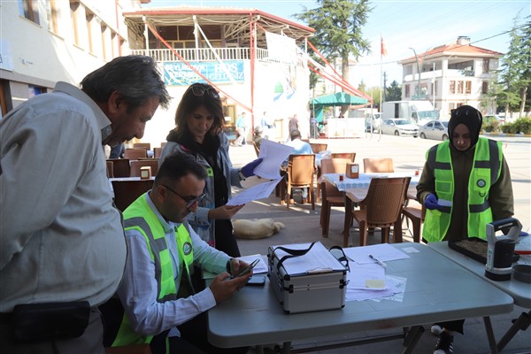 Mobil Cihaz ile Toprak Analizi hizmeti Beylikova’da gerçekleştirildi