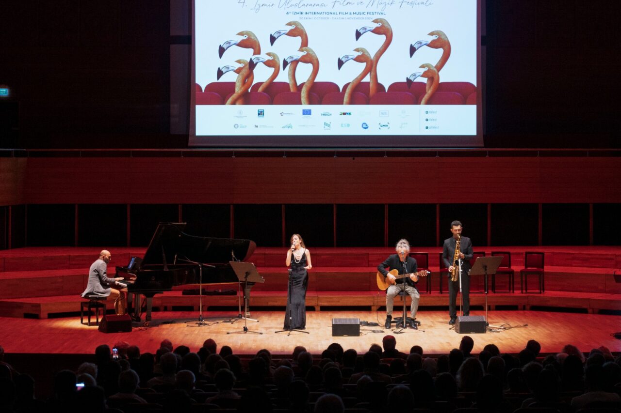 4. İzmir Uluslararası Film ve Müzik Festivali ödül töreni yapıldı