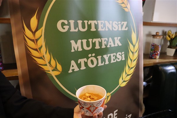 İzmit Glütensiz Mutfak Atölyesinde bu ayın tarifi glütensiz tarhana çorbası oldu