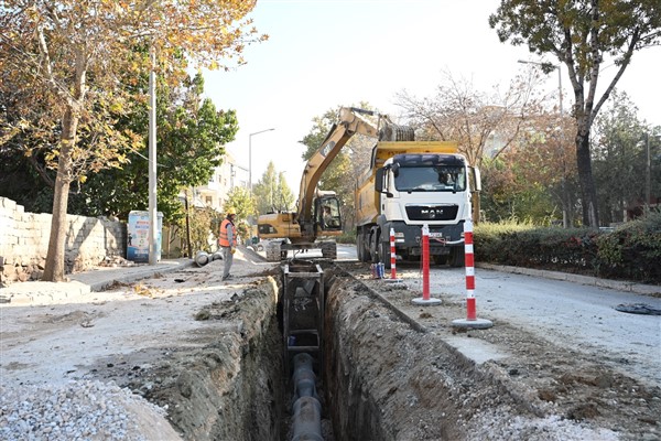 Konya Büyükşehir, altyapı çalışmalarını sürdürüyor