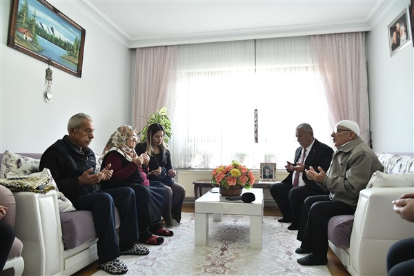 Mamak Belediyesi’nden şehit ailelerine ziyaret