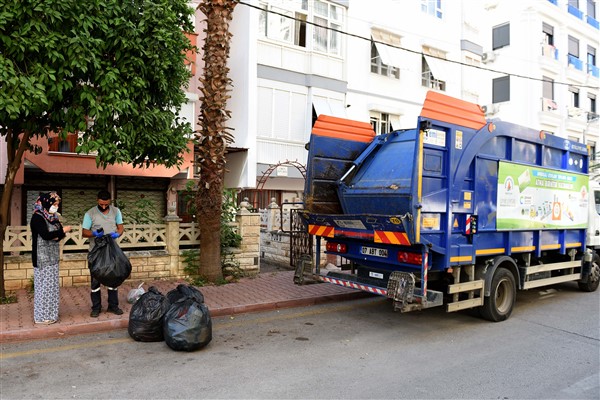 Muratpaşa’da Çevreci Komşu Kart projesi atık yağlar geri dönüşüyor