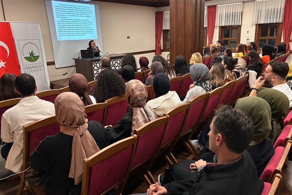 Osmangazi’de Türk edebiyatında kadın öznesi konuşuldu