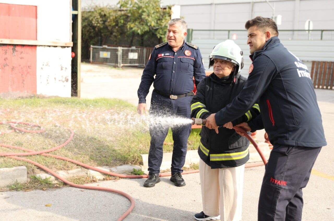 Samsun Büyükşehir Belediyesi, Nimet Saral’ın itfaiyeci olma hayalini gerçekleştirdi