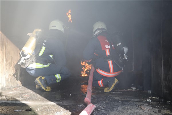 Van İtfaiyesinden yangın güvenliği tatbikatı